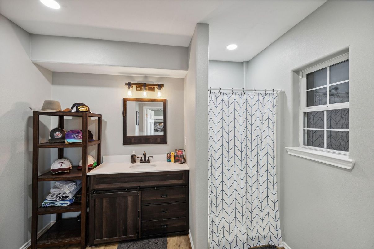 Bathroom, Interior, Recessed Lighting, Wood Texture Flooring