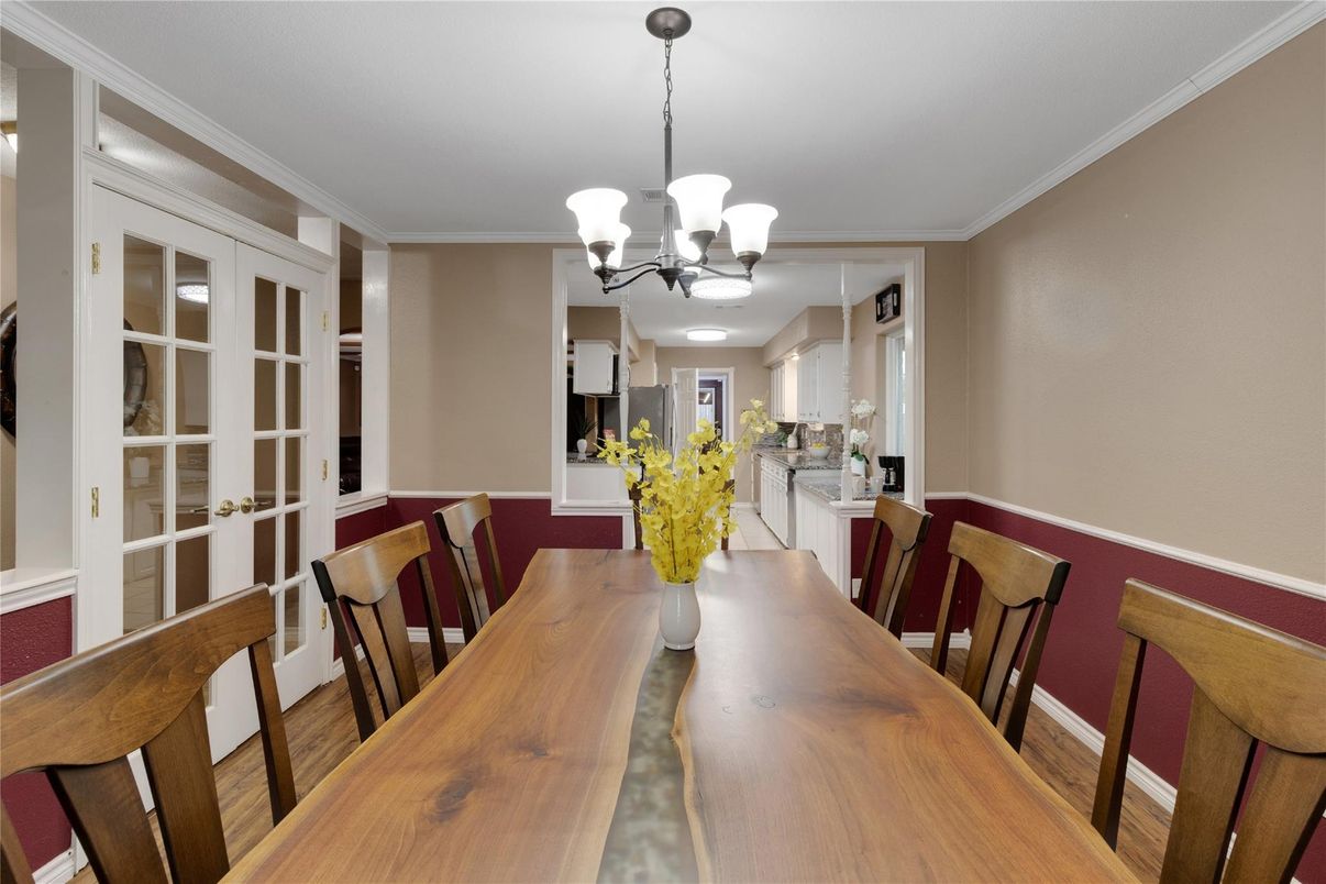 Chandelier, Dining room, Interior