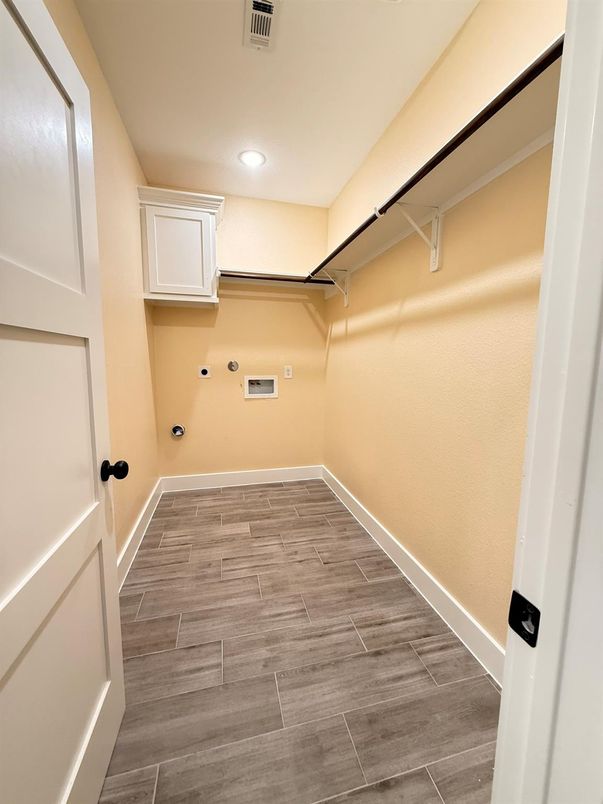 Interior, Recessed Lighting, Walk-in Closets, Wood Texture Flooring