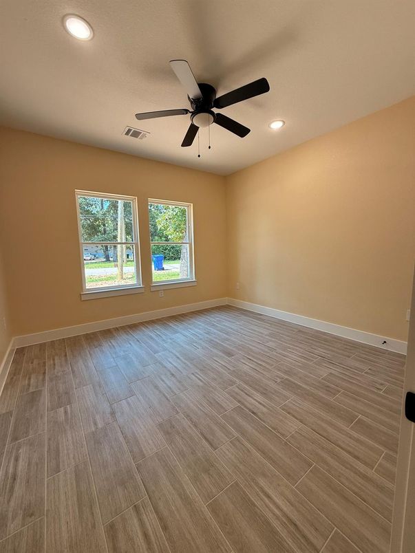 Empty room, Interior, Recessed Lighting, Wood Texture Flooring