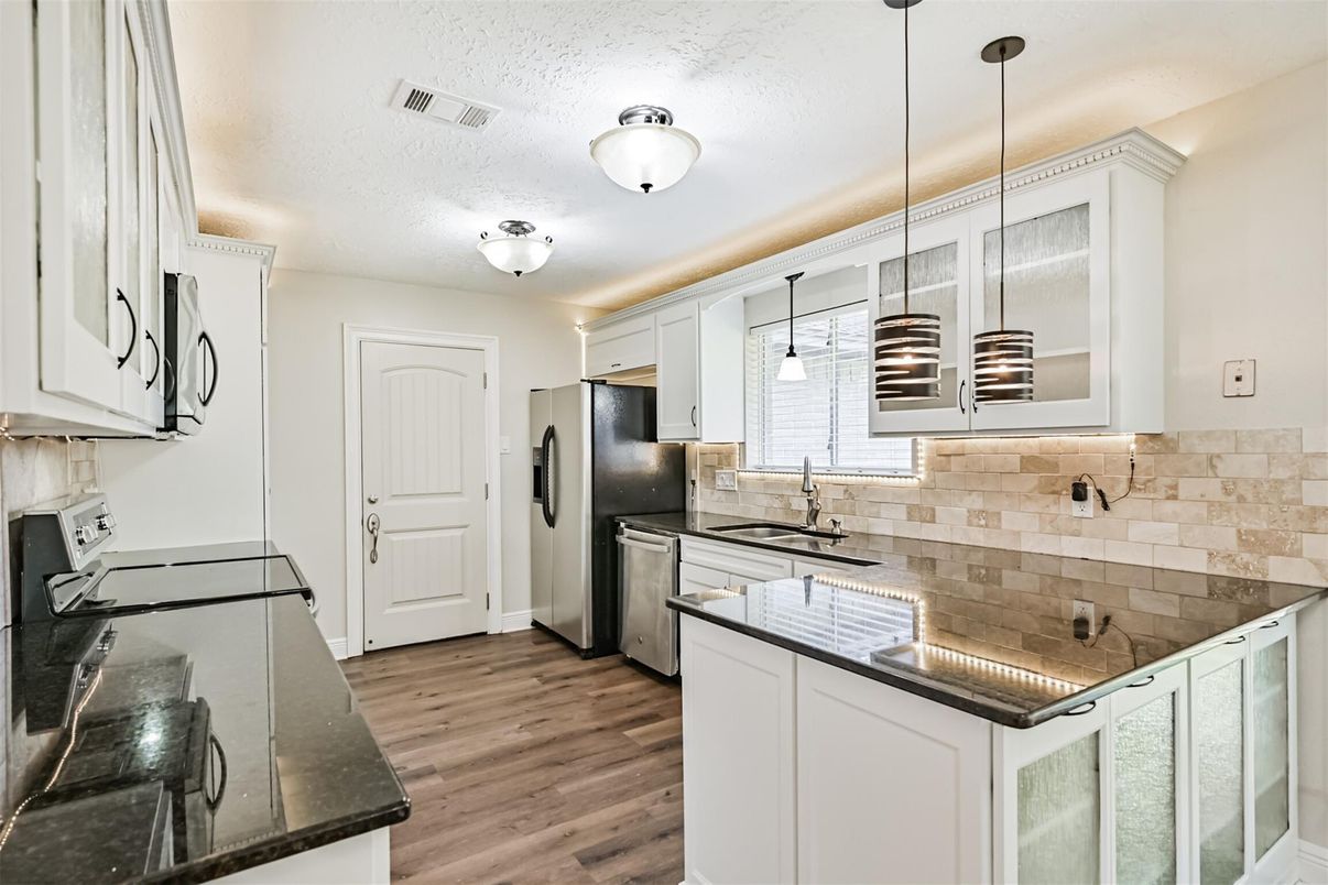 Interior, Kitchen, Pendant Lights, Stainless Steel Appliances, Wood Texture Flooring