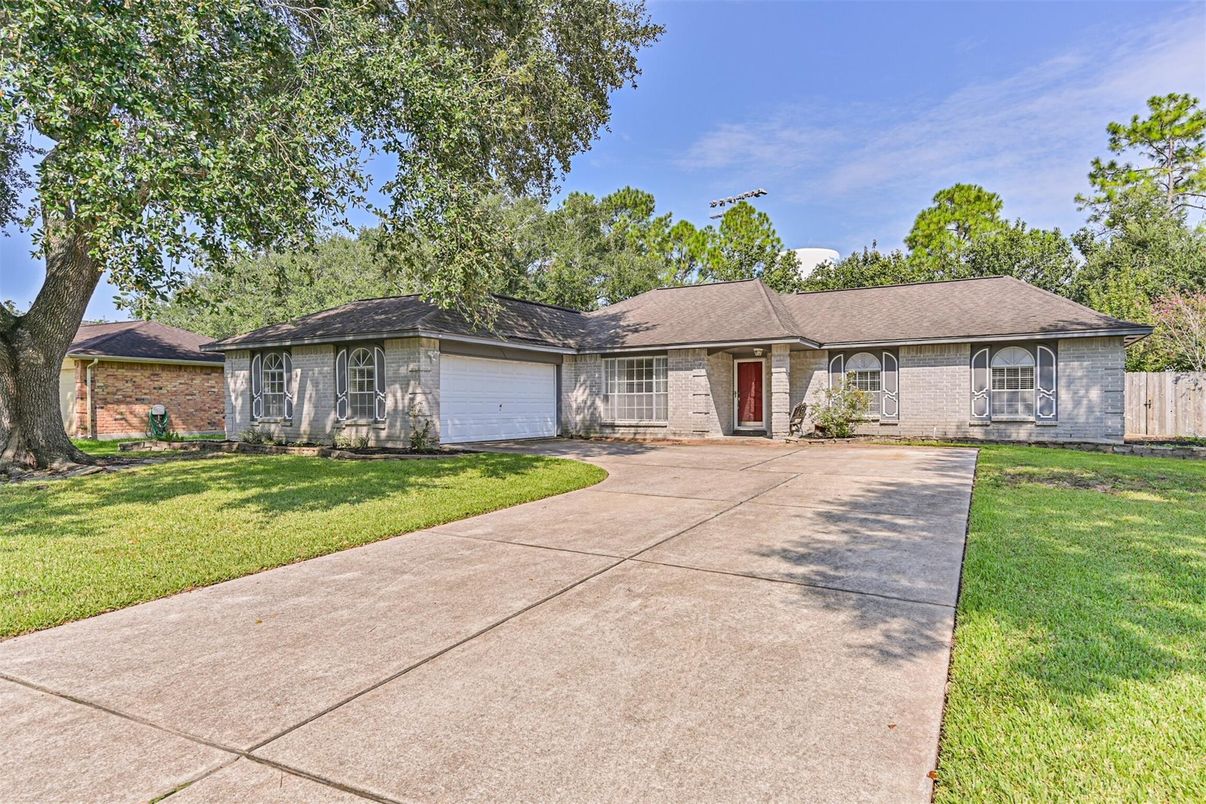 Attached, Backyard, Exterior, Facade, Ranch