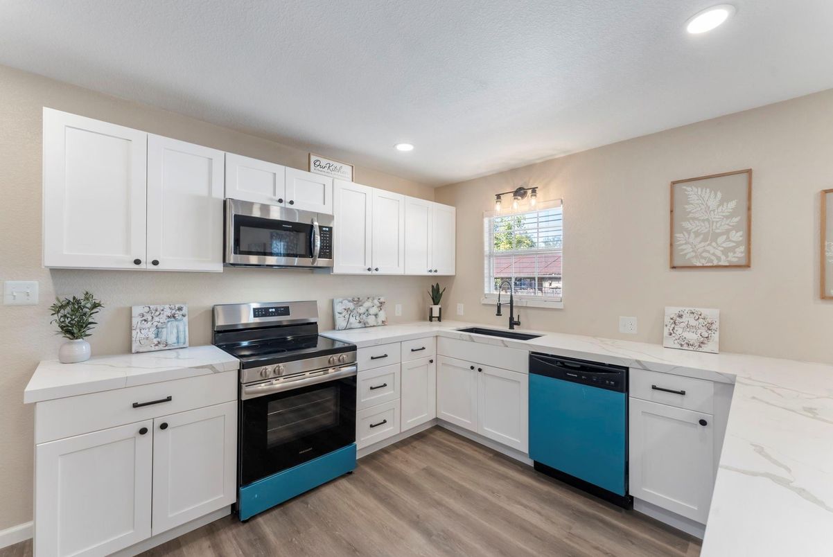 Interior, Kitchen, Recessed Lighting, Stainless Steel Appliances, Wood Texture Flooring