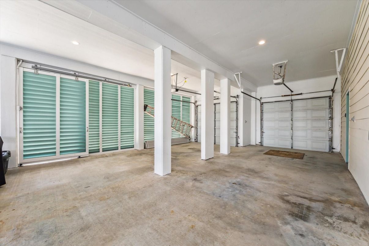 Garage, Interior, Recessed Lighting