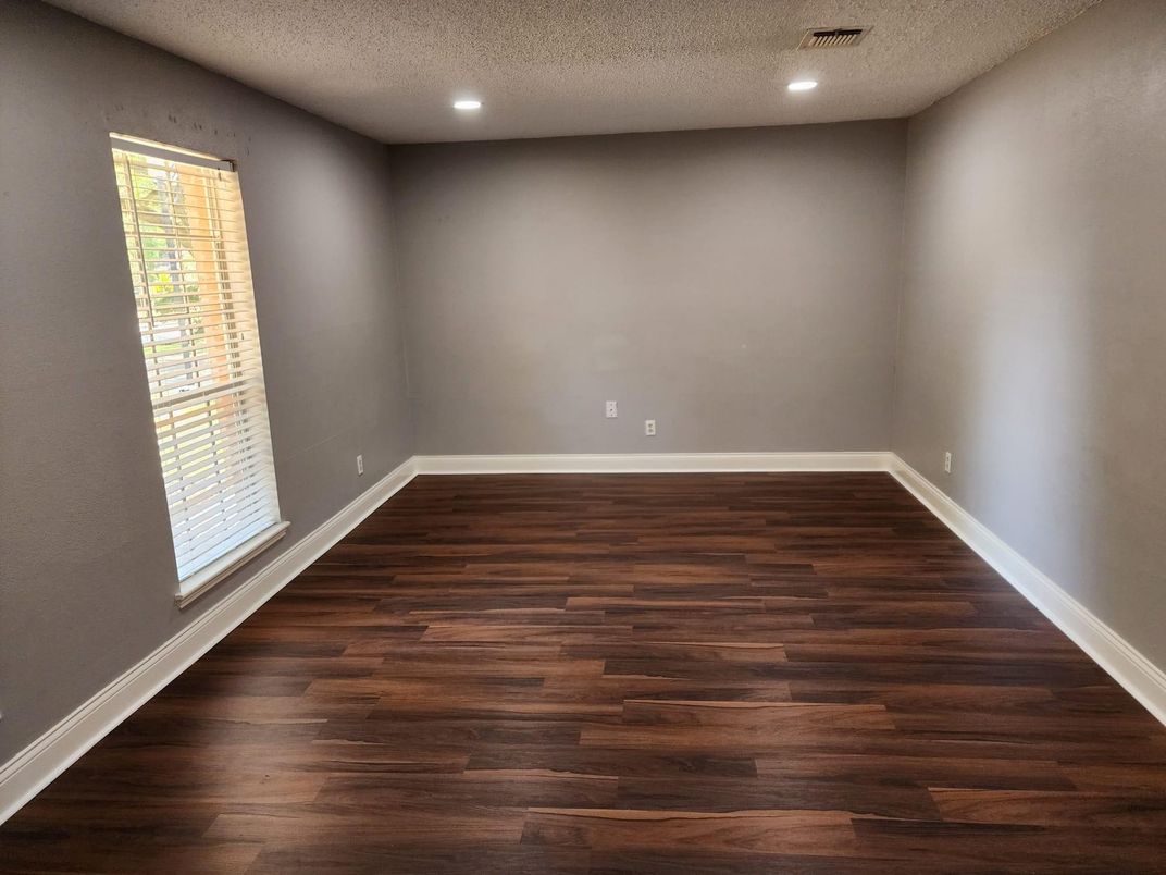 Empty room, Interior, Recessed Lighting, Wood Texture Flooring