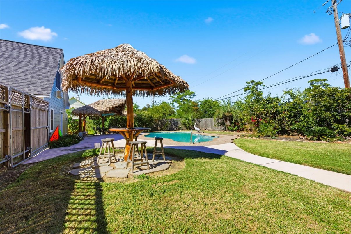 Backyard, Exterior, Pool