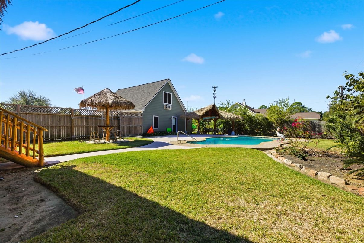 Backyard, Exterior, Pool