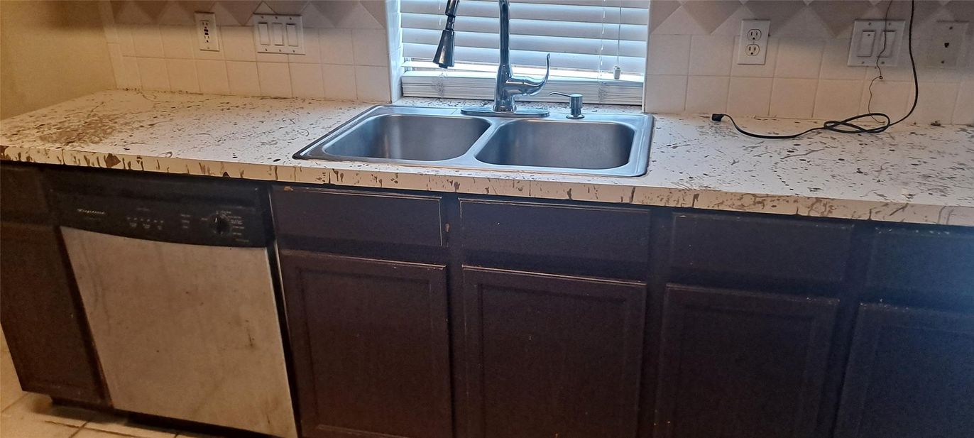 Interior, Kitchen, Tile Countertops