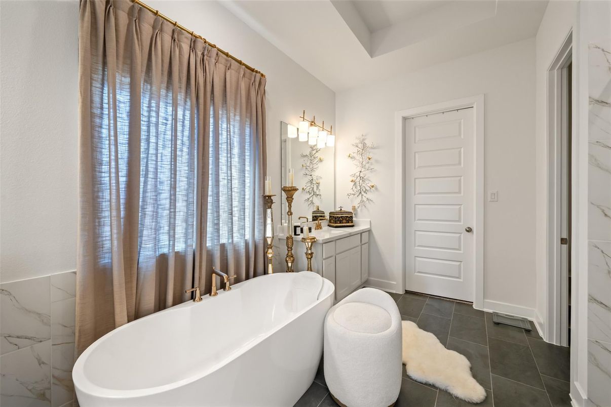Bathroom, Free Standing Baths, Interior, Marble Walls