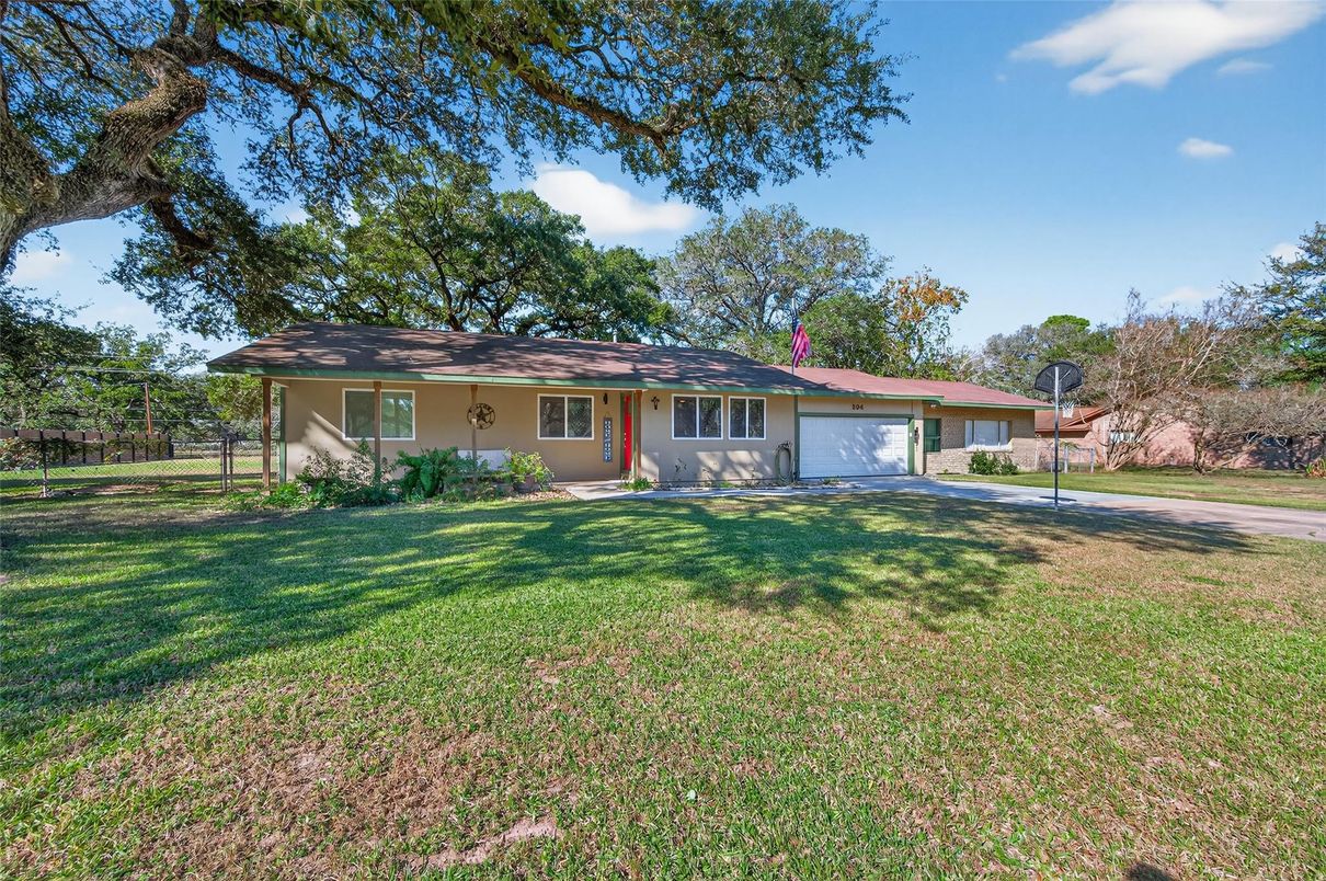 Attached, Backyard, Exterior, Facade, Ranch