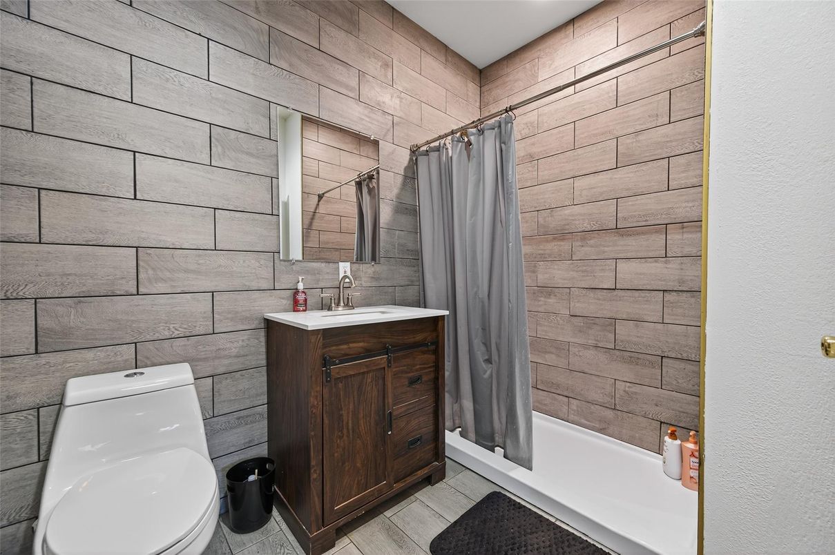 Bathroom, Interior, Stone Walls