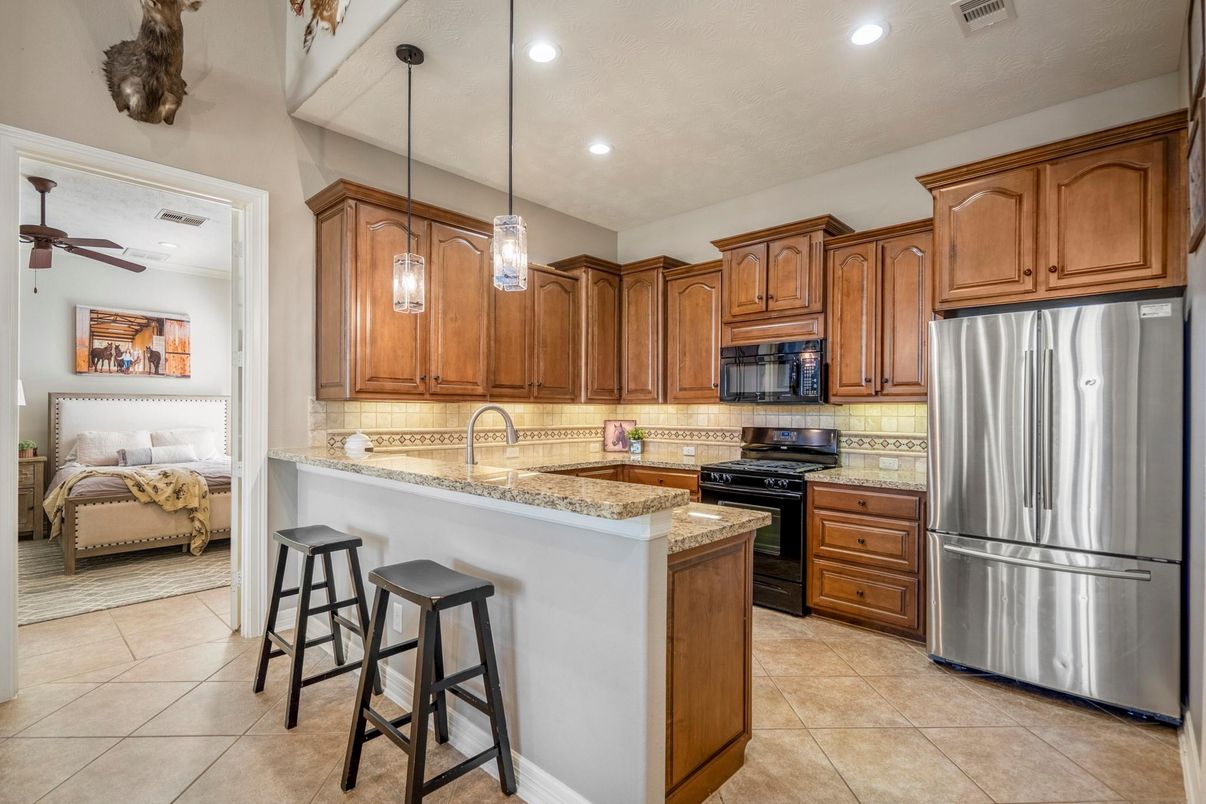 Bedroom, Interior, Kitchen, Pendant Lights, Recessed Lighting