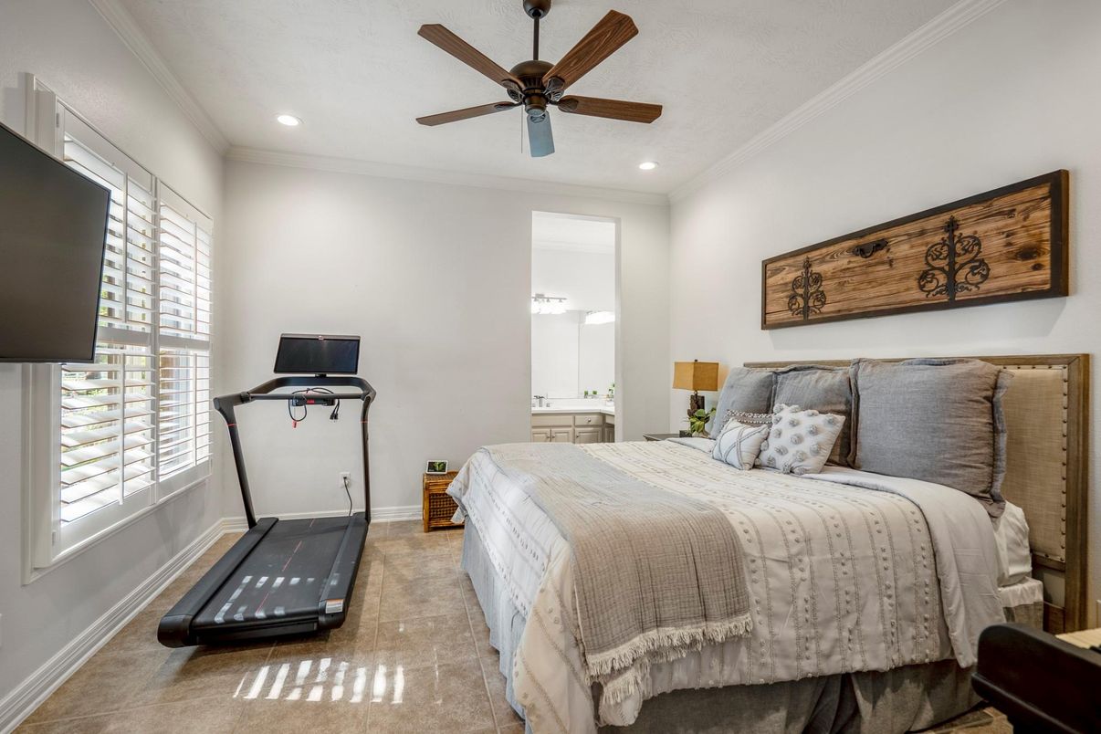 Bedroom, Fitness Equipment, Interior, Recessed Lighting