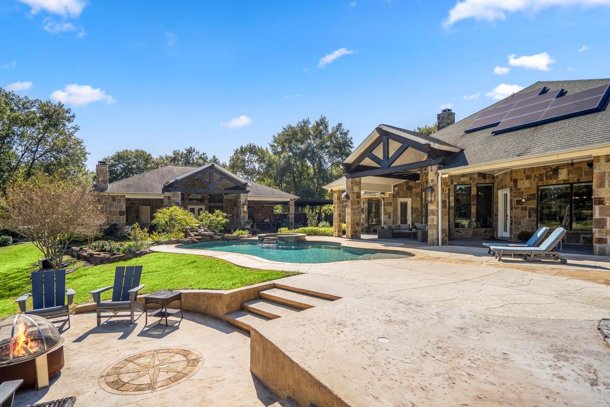 Exterior, Pool, Solar Panels