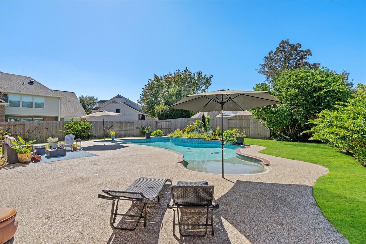 Backyard, Exterior, Pool