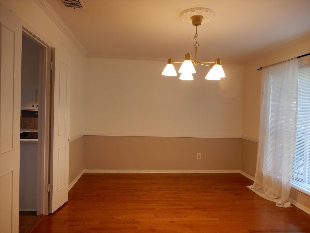 Empty room, Interior, Pendant Lights, Wood Texture Flooring