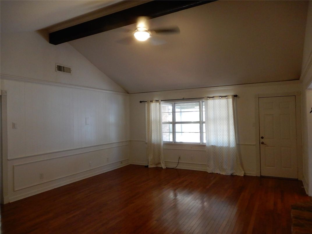 Empty room, Interior, Wooden Beams, Wood Texture Flooring