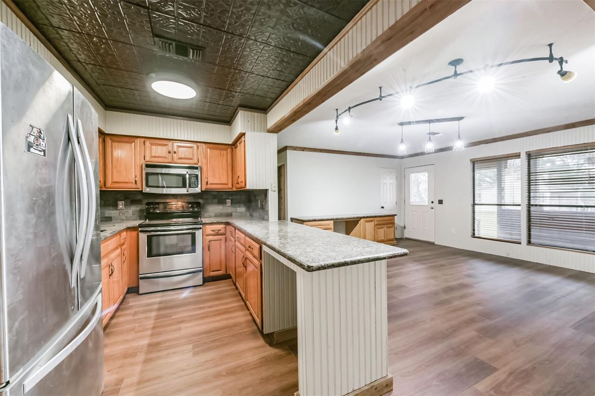 Interior, Kitchen, Stainless Steel Appliances, Wood Texture Flooring