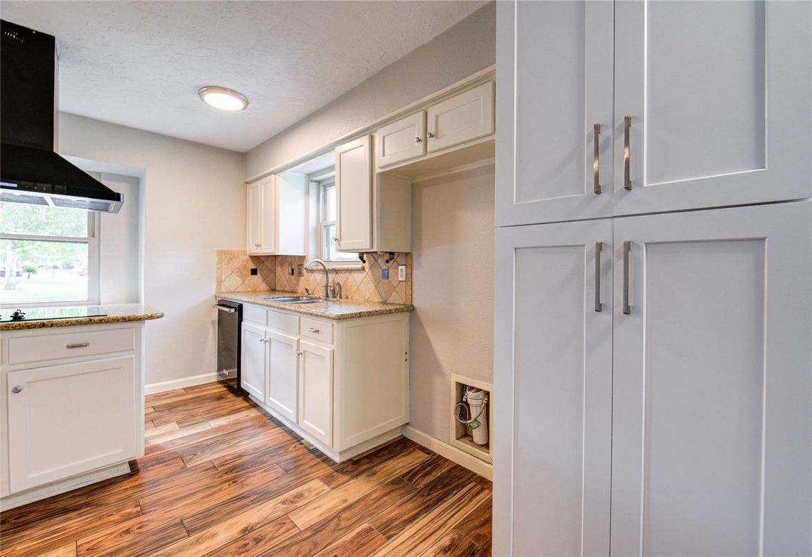 Interior, Kitchen, Recessed Lighting, Wood Texture Flooring