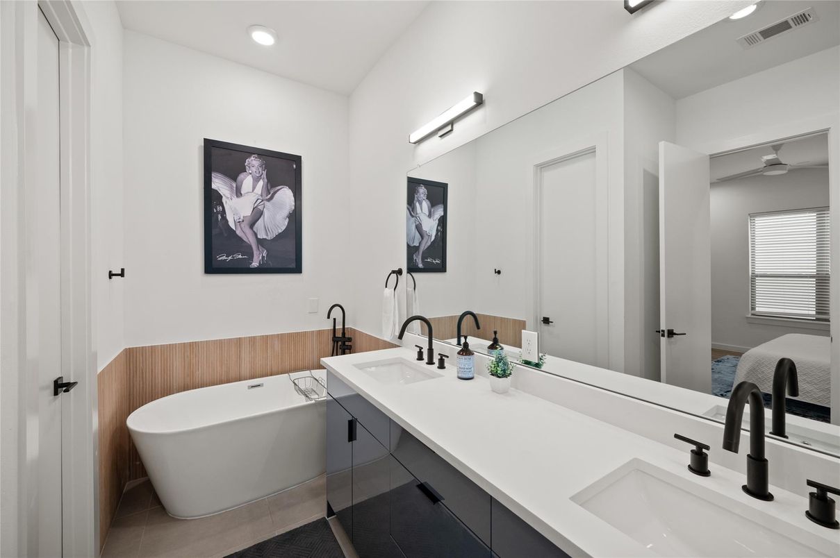 Bathroom, Dual Sink Vanities, Free Standing Baths, Interior, Recessed Lighting