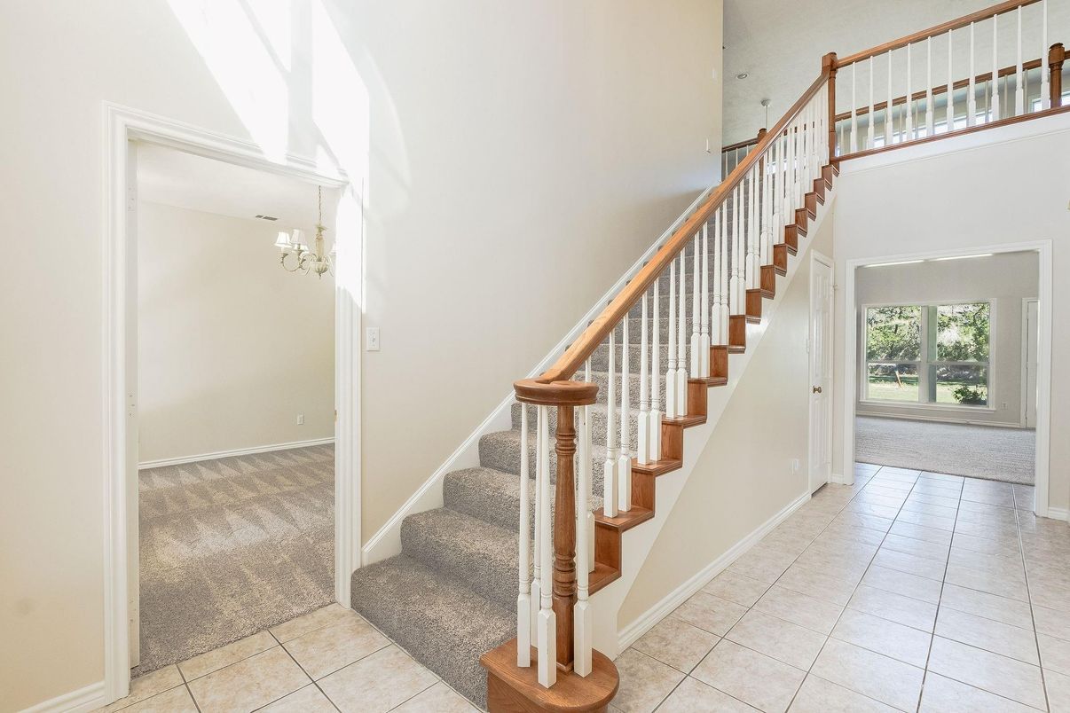 Chandelier, Interior
