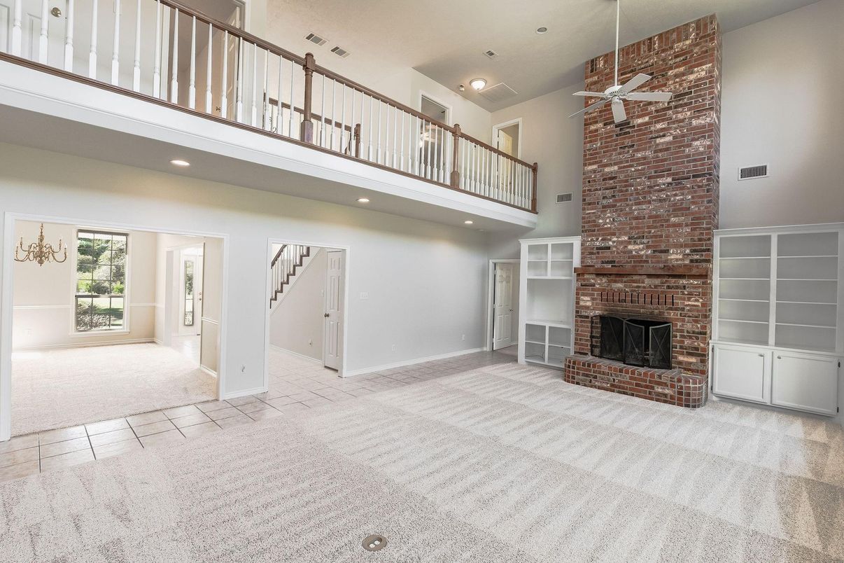Fireplace, Interior, Recessed Lighting