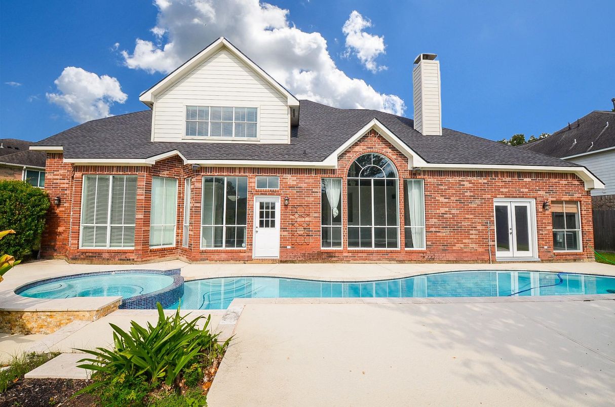 Exterior, Facade, Brick Facade, Pool, French Provincial