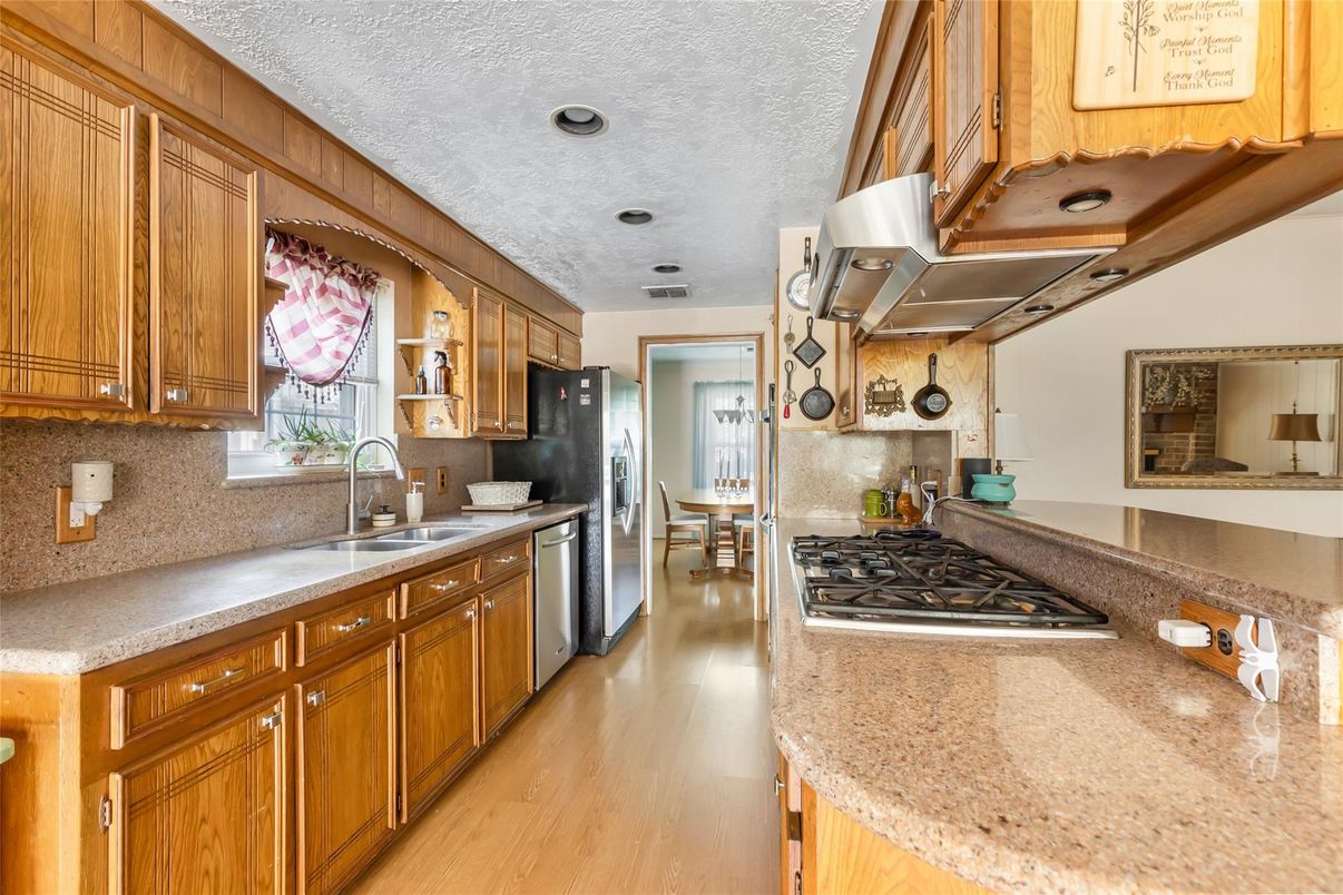 Interior, Kitchen, Recessed Lighting, Wood Texture Flooring