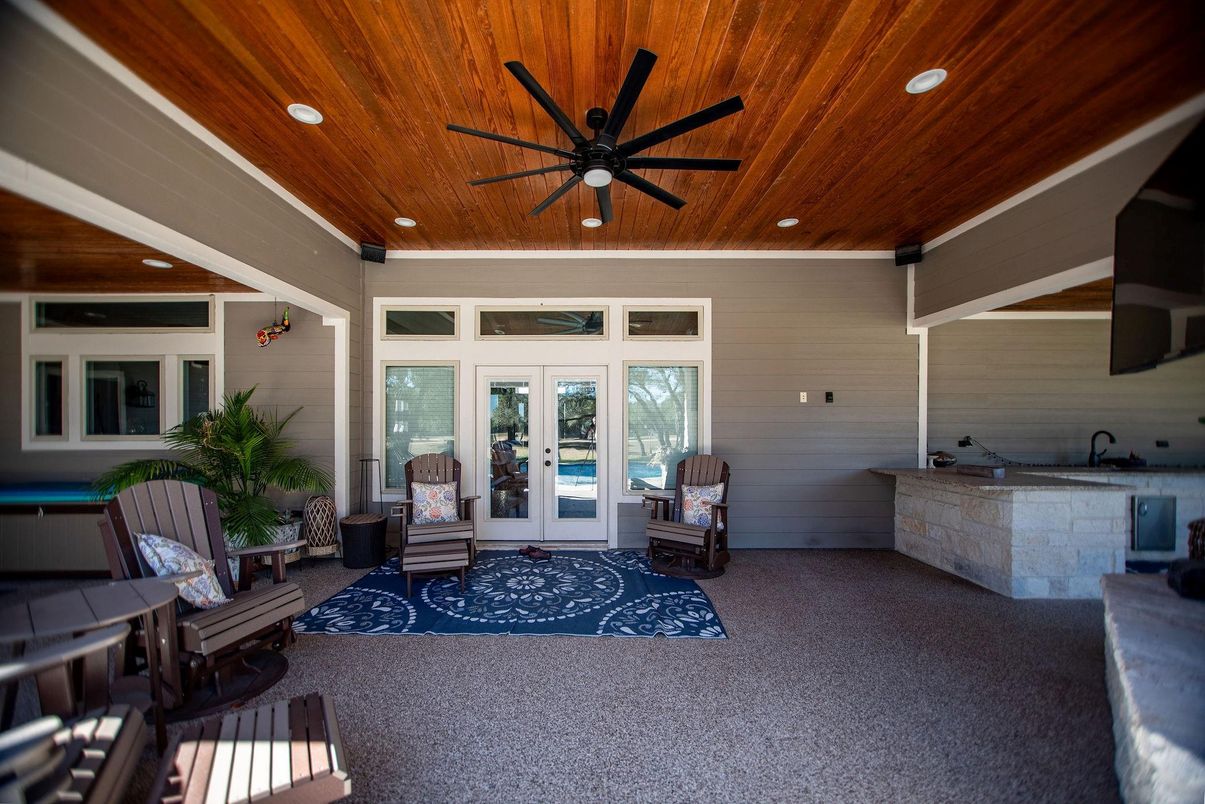 Exterior, Outdoor Kitchen, Recessed Lighting