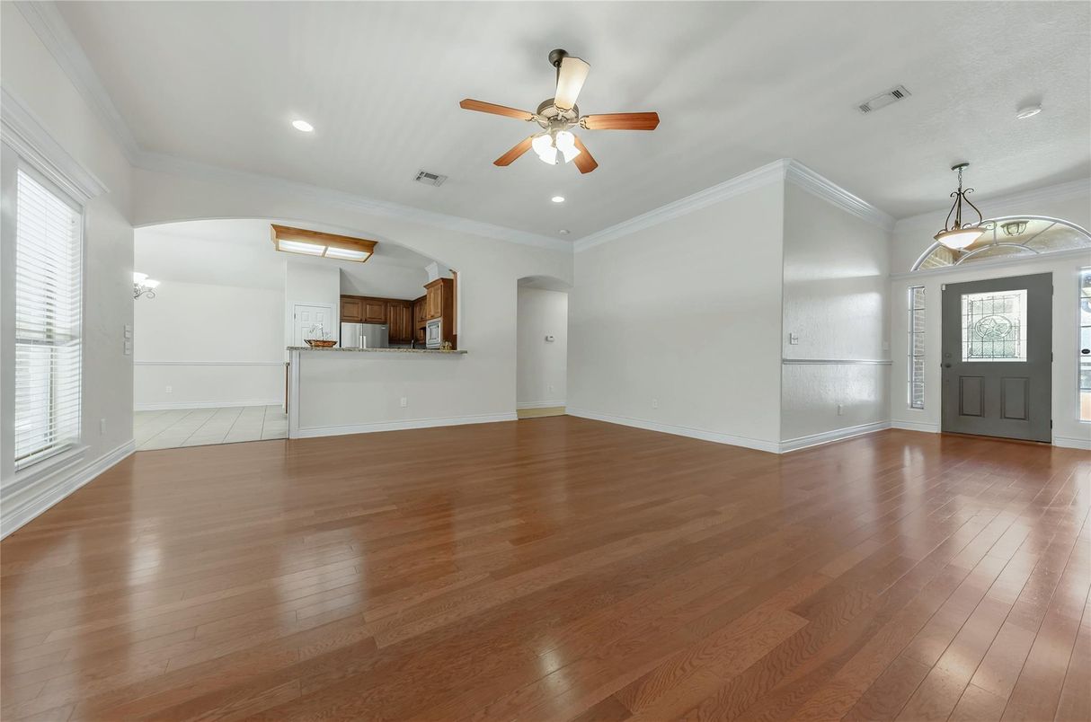 Empty room, Interior, Pendant Lights, Recessed Lighting, Wood Texture Flooring