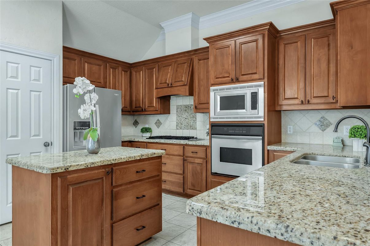 Interior, Kitchen, Stainless Steel Appliances