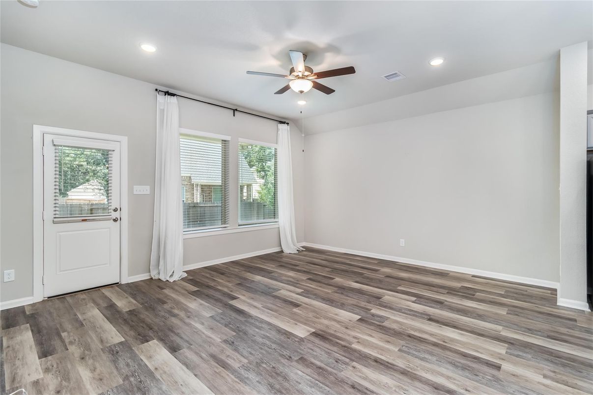 Empty room, Interior, Recessed Lighting, Wood Texture Flooring