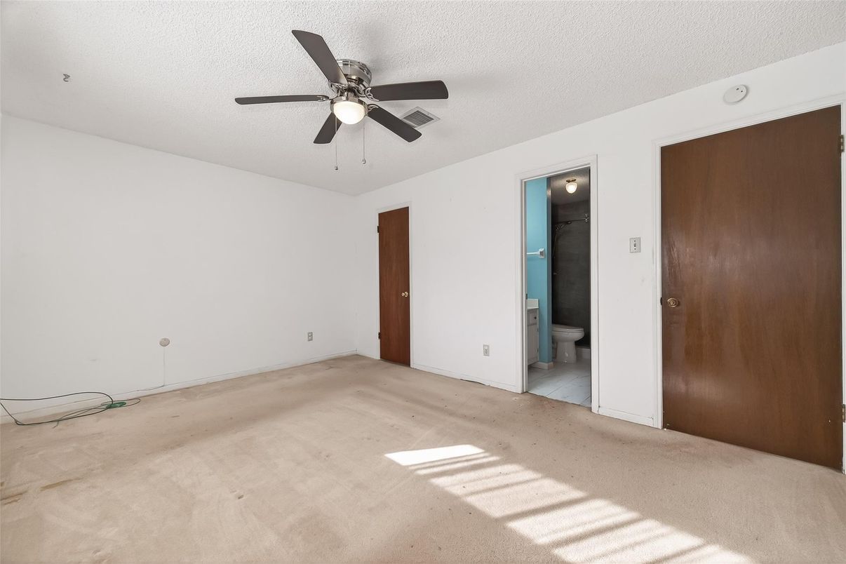 Bathroom, Empty room, Interior