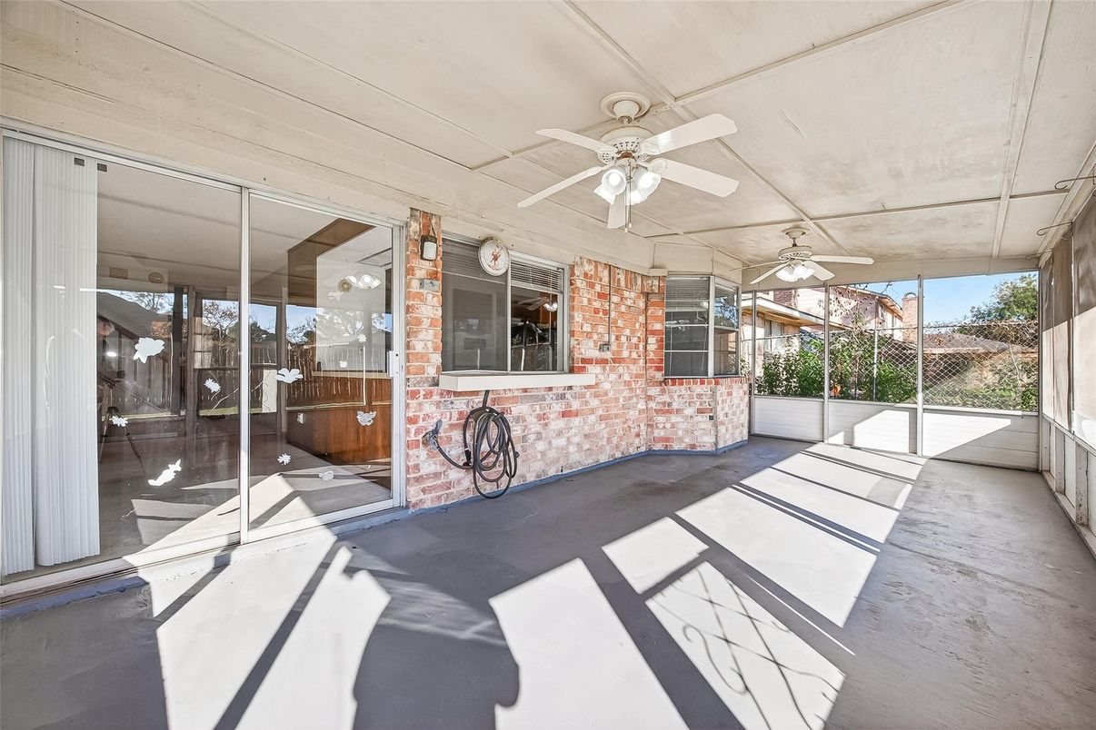 Exterior, Stone Walls