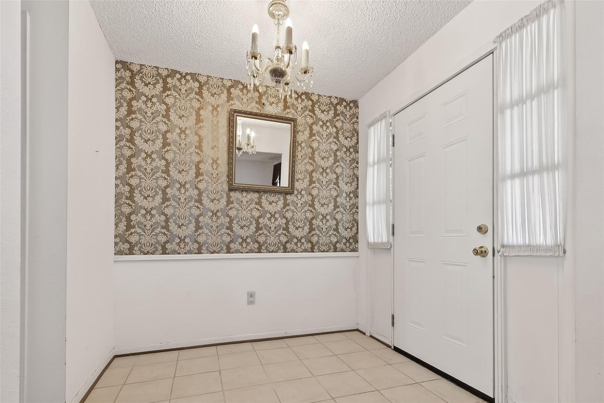 Chandelier, Empty room, Interior