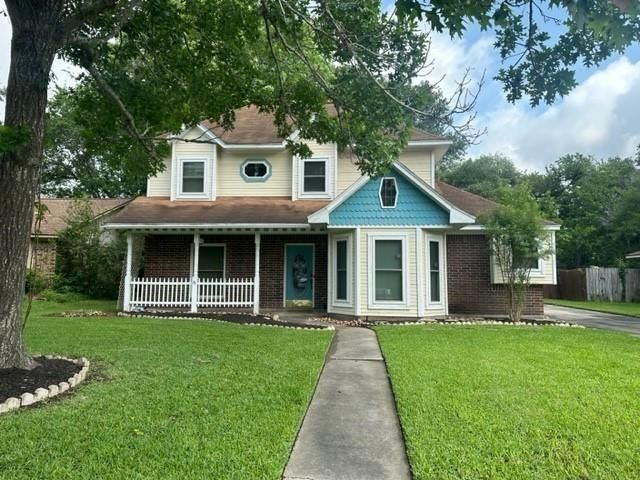 Backyard, Exterior, Facade, Brick Facade, Queen Anne Victorian