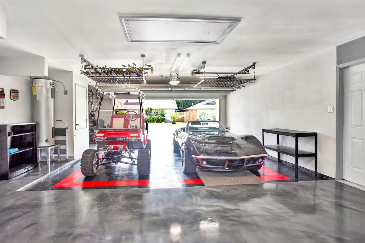 Garage, Interior