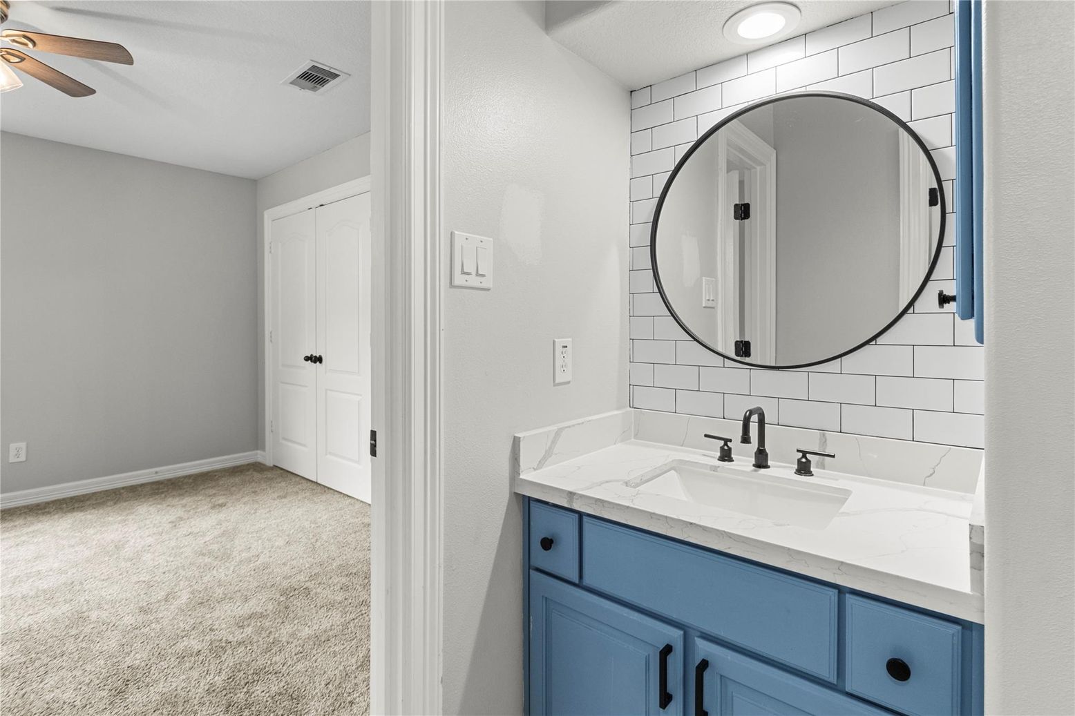 Bathroom, Interior, Recessed Lighting