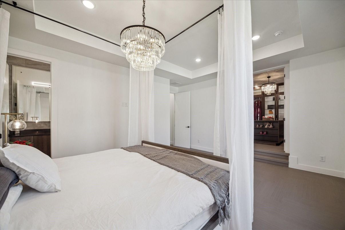 Bedroom, Chandelier, Interior, Pendant Lights, Recessed Lighting