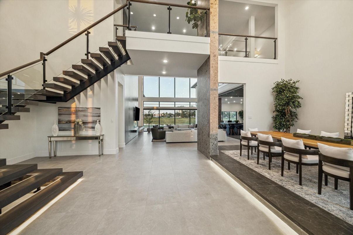 Dining room, Interior, Recessed Lighting