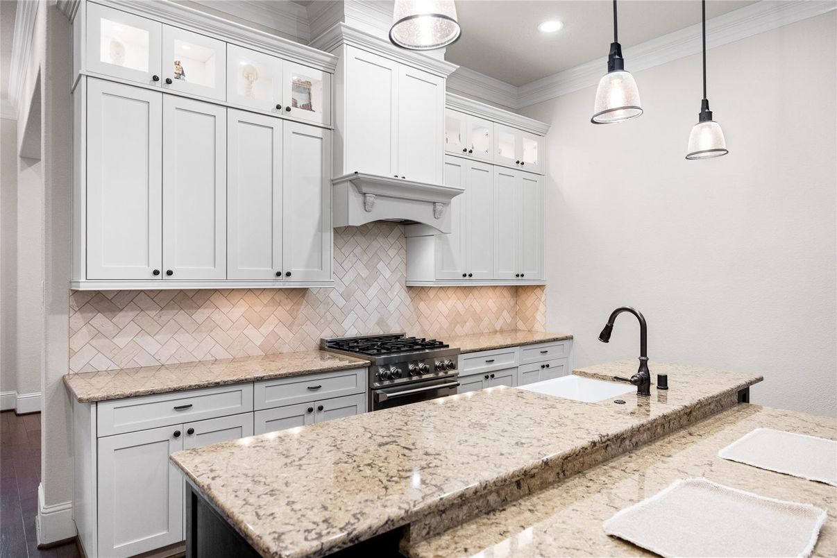 Interior, Kitchen, Pendant Lights, Recessed Lighting