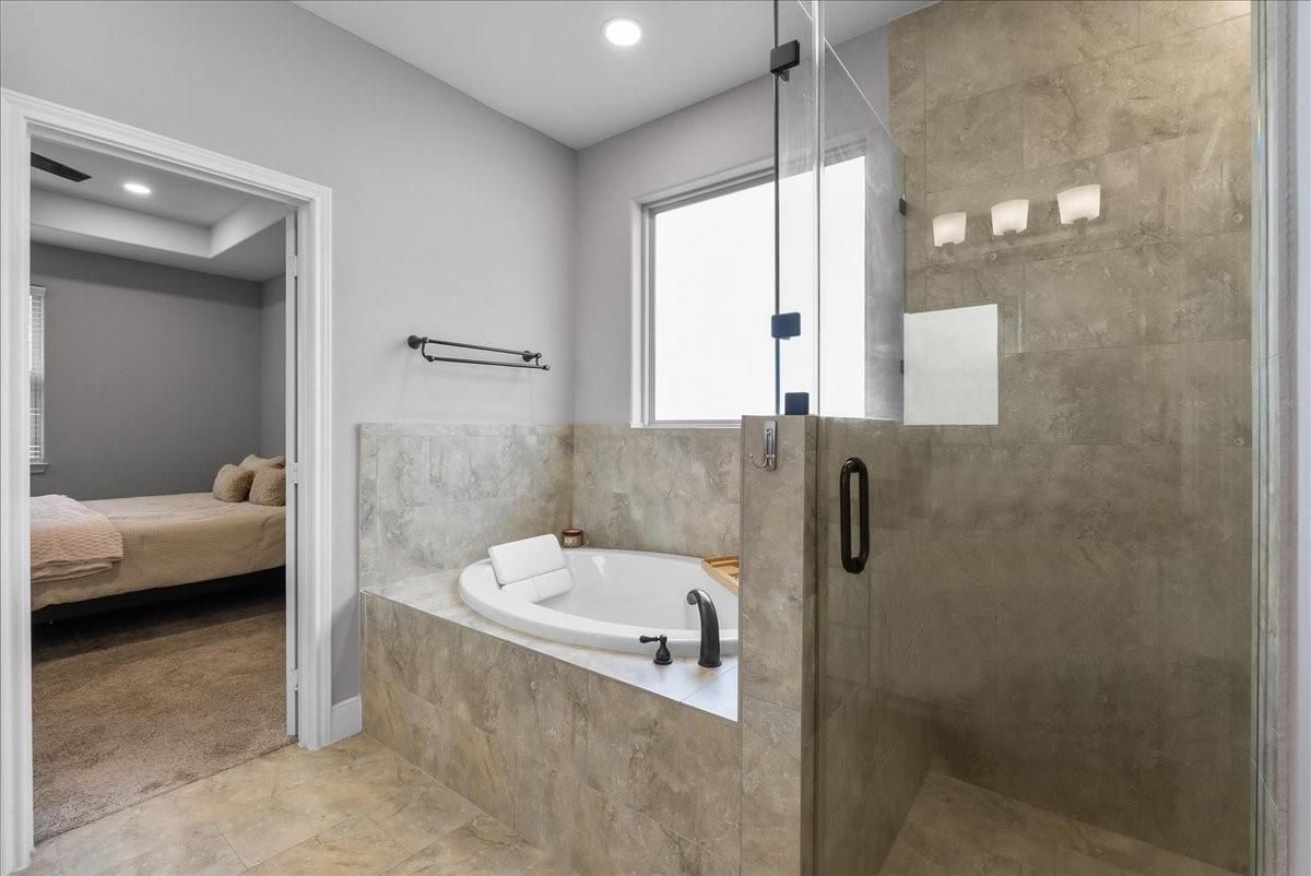 Bathroom, Bedroom, Glass Shower, Interior, Recessed Lighting