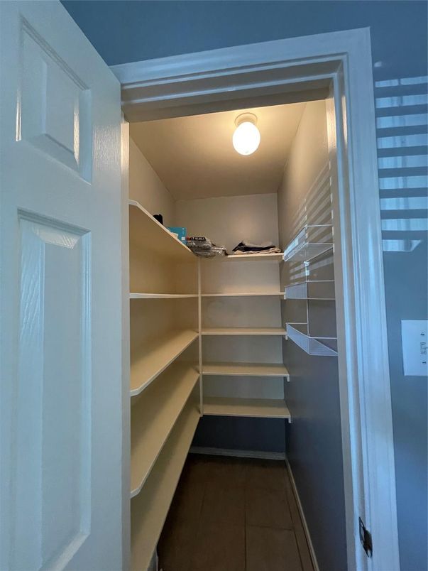 Interior, Walk-in Closets