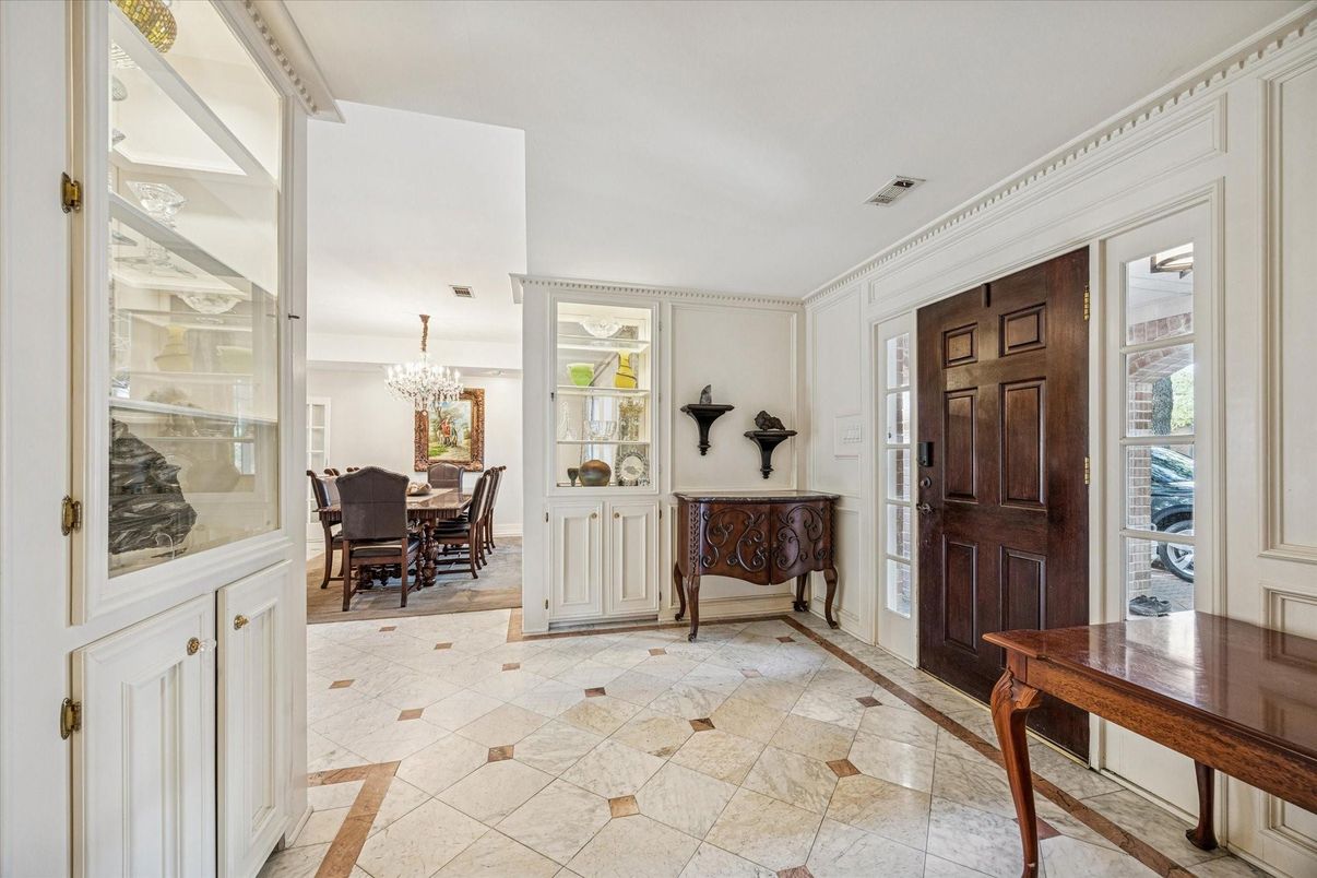 Chandelier, Dining room, Interior