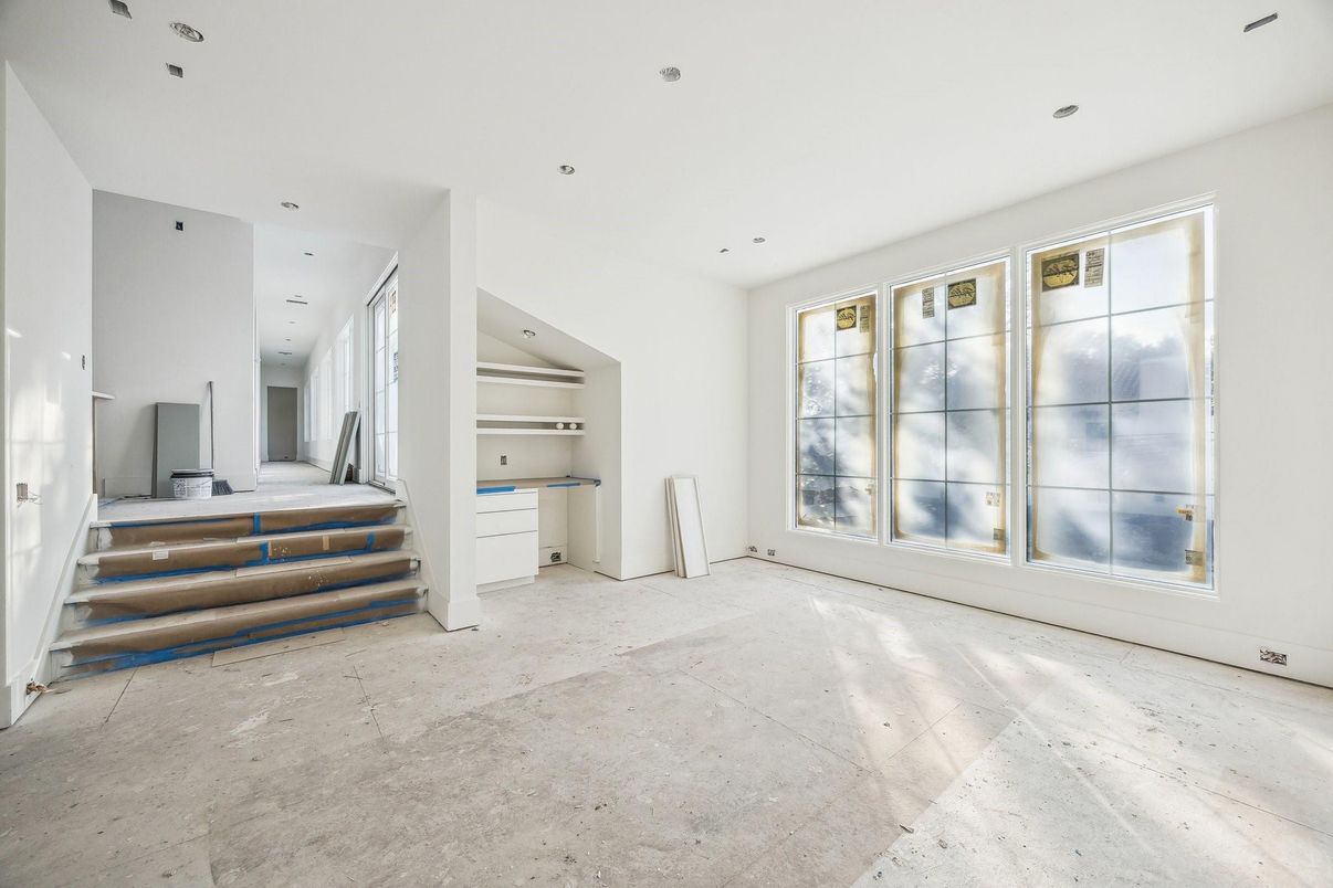 Empty room, Interior, Recessed Lighting