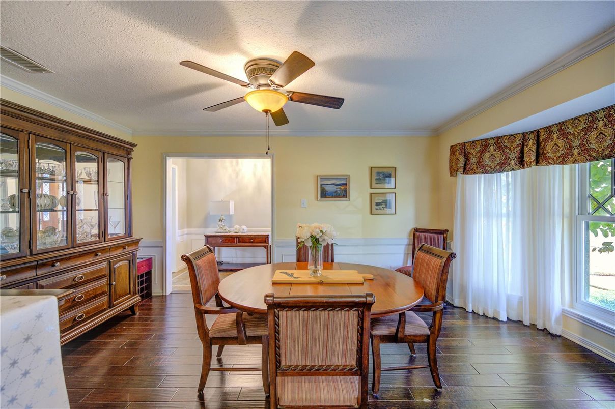 Dining room, Interior, Wood Texture Flooring