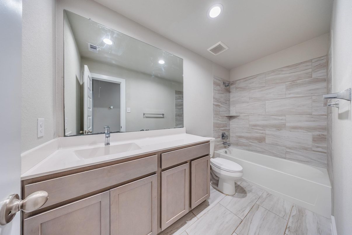 Bathroom, Interior, Marble, Recessed Lighting