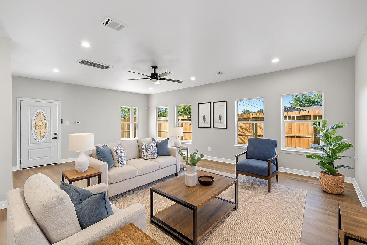 Interior, Living room, Recessed Lighting, Wood Texture Flooring