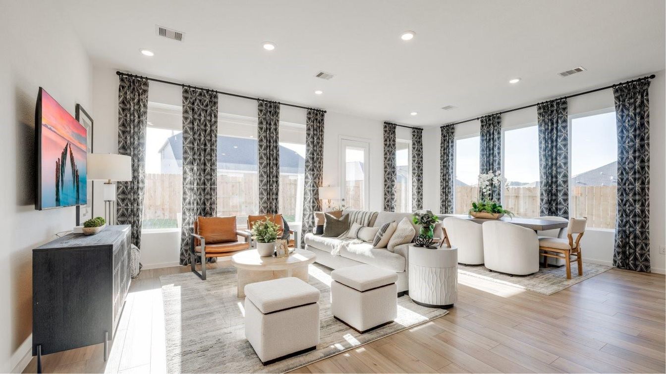 Dining room, Interior, Living room, Recessed Lighting, Wood Texture Flooring