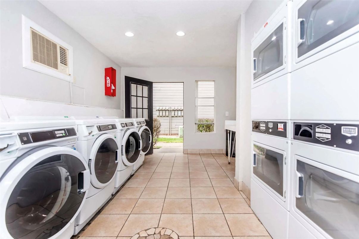 Interior, Recessed Lighting, Washer